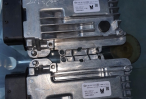 HỘP ECU IZ49 / IZ65