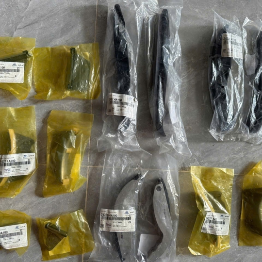 BỘ THANH DẪN HƯỚNG XÍCH D4CB