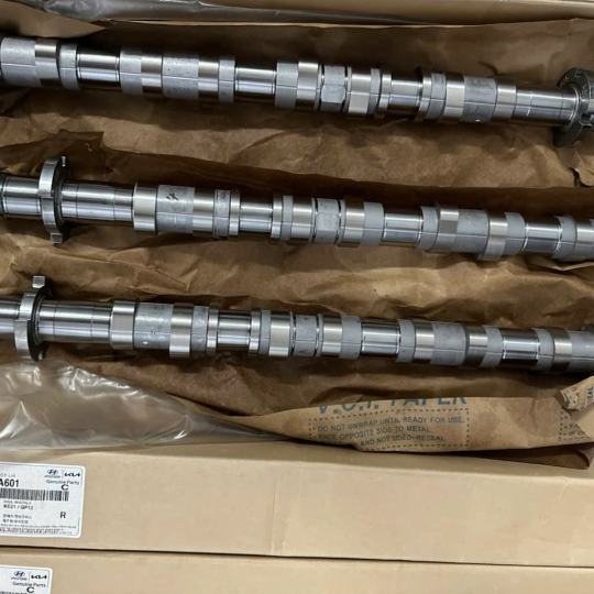 TRỤC CAM PHẢI MÁY D4CB